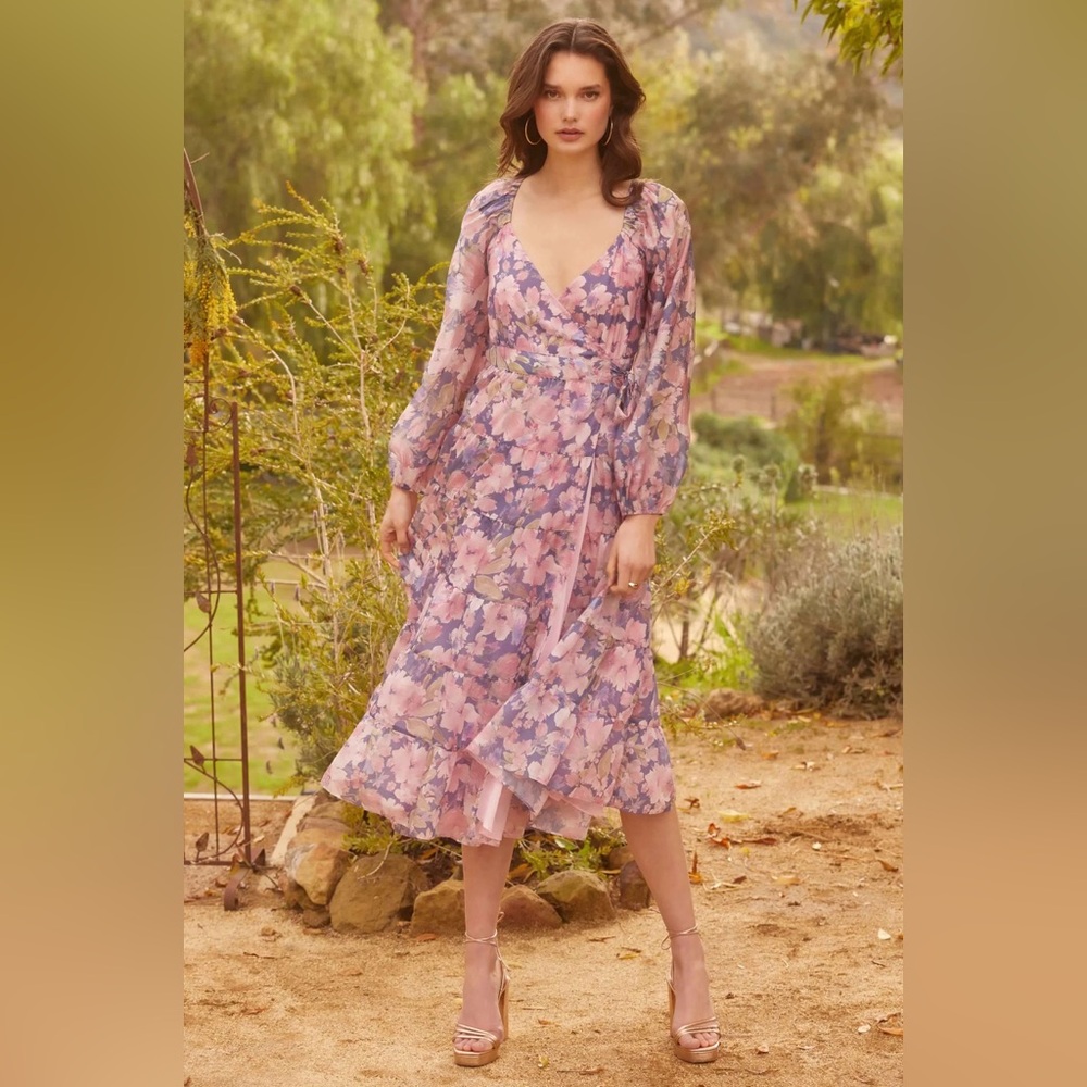 NWOT ASTR the Label Long Sleeve Purple/Pink Floral Dress, Size Medium